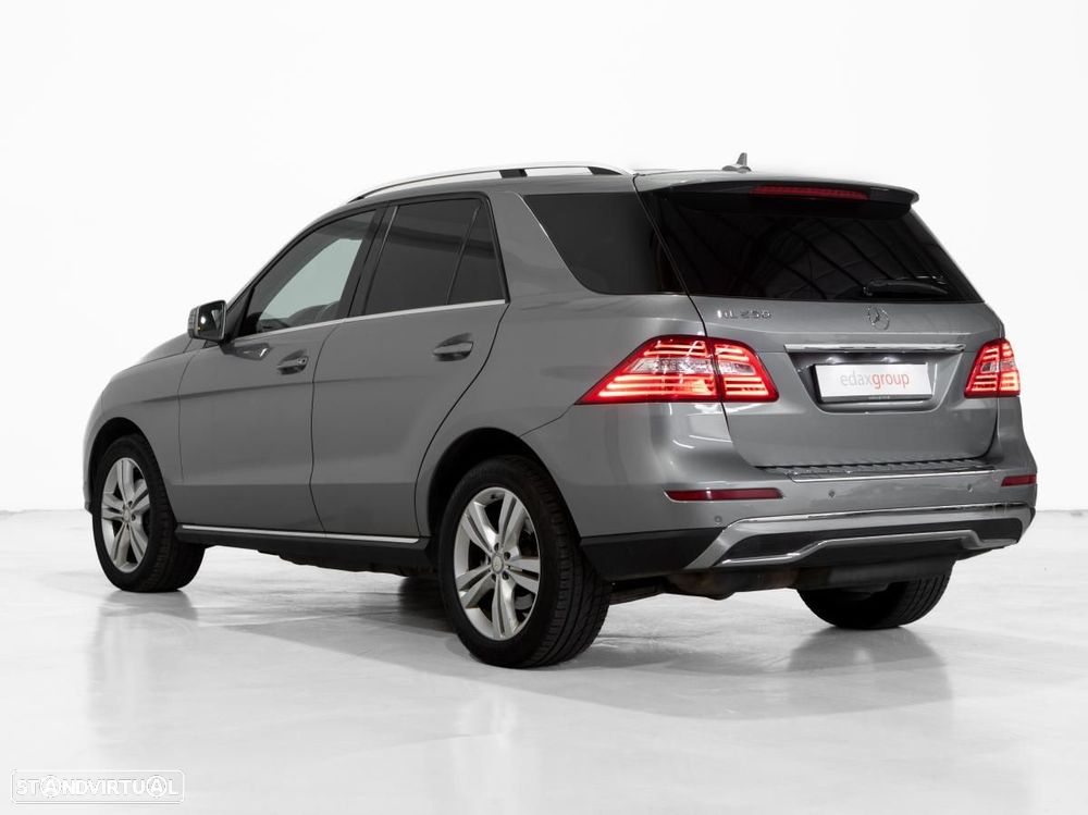 Mercedes-Benz ML 250 - 4