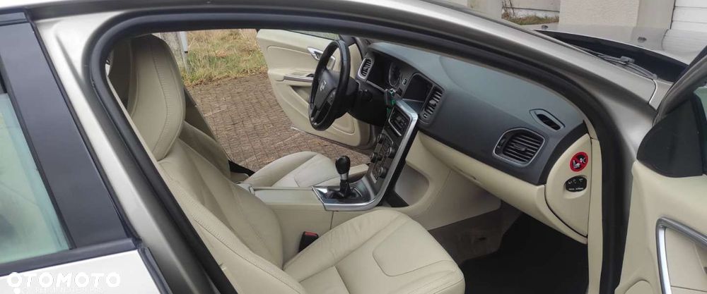 Volvo S60 - 23