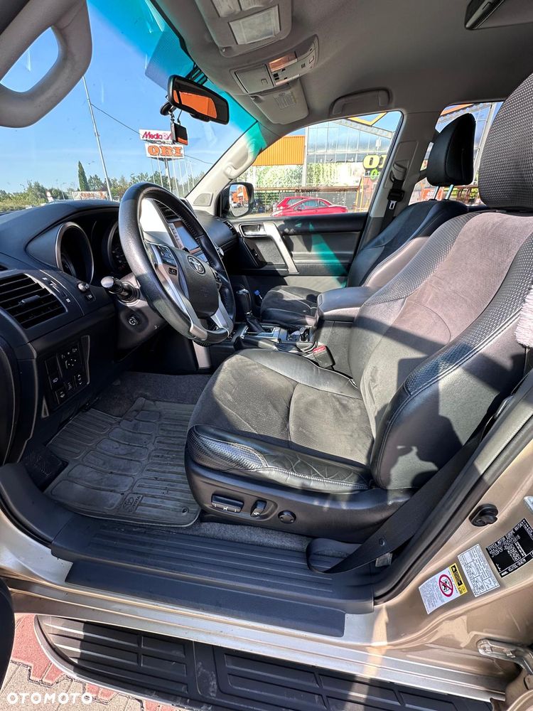 Toyota Land Cruiser LC 3.0 D-4D Premium - 8