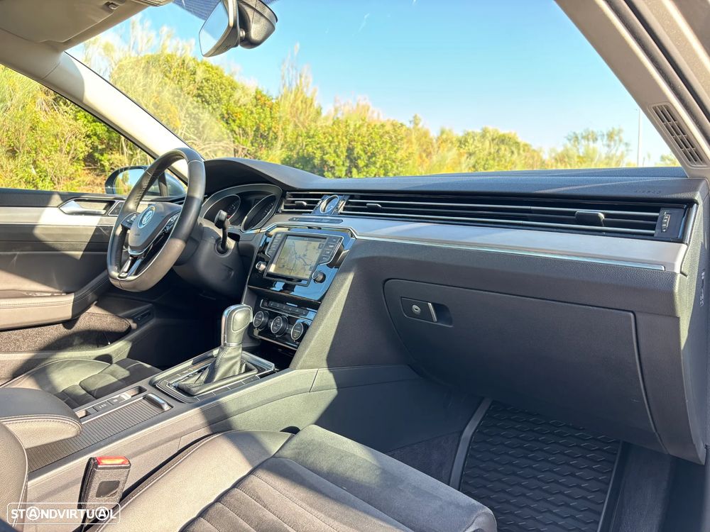 VW Passat 2.0 TDI Highline DSG - 24