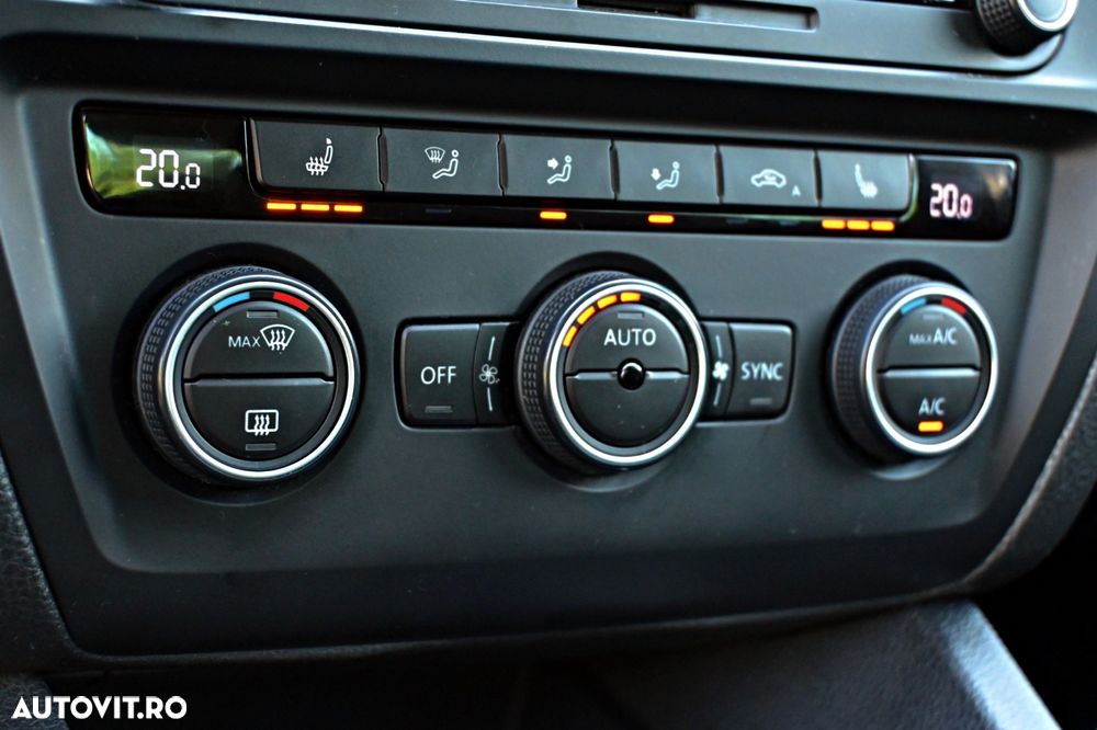 Volkswagen Jetta 1.2 TSI Comfortline - 12
