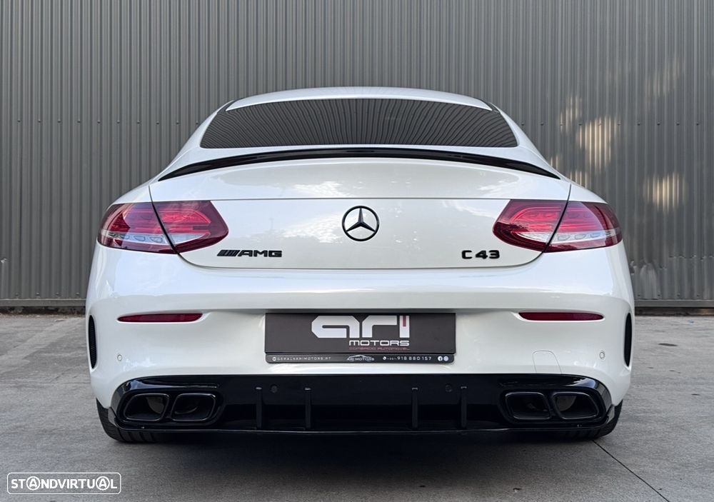 Mercedes-Benz C 43 AMG 4Matic 9G-TRONIC Night Edition - 4