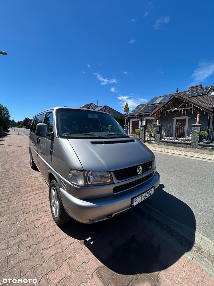 Volkswagen Multivan Standard - 2