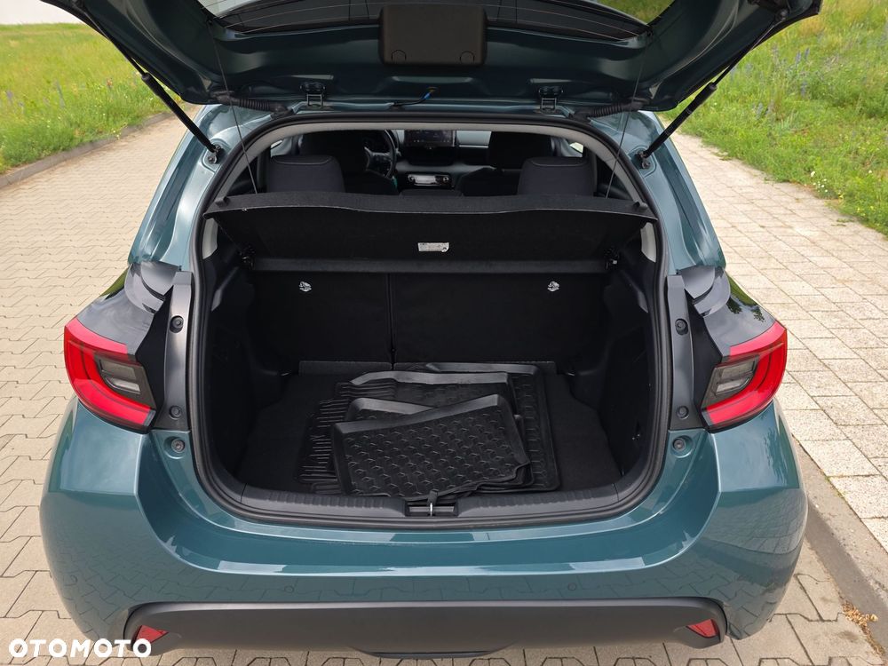 Toyota Yaris Hybrid 1.5 Style - 16