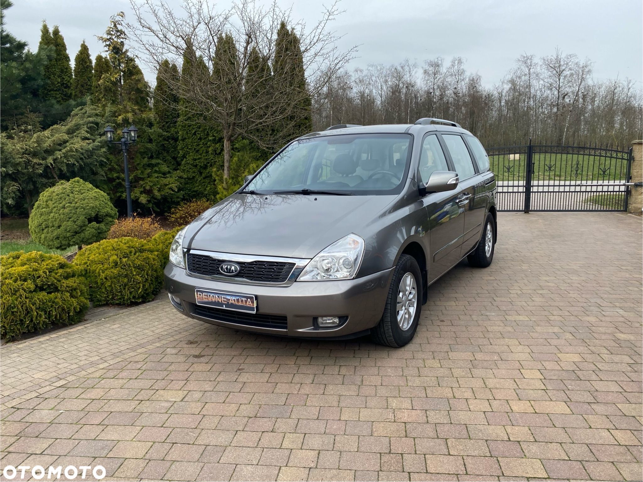 Kia Carnival 2.2 CRDi Voyage - 1