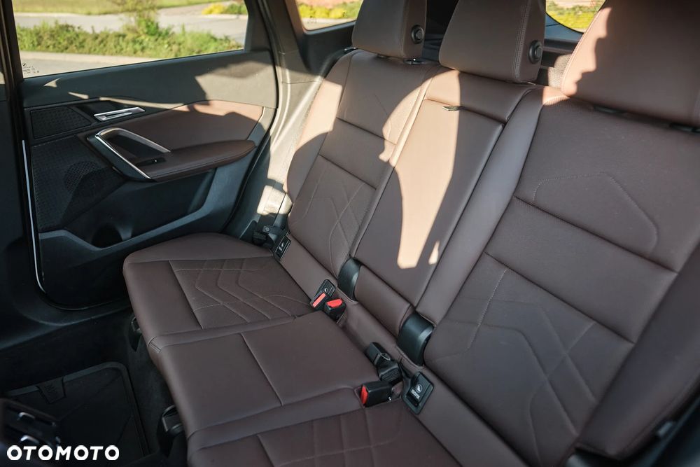 BMW X1 xDrive25i Sport Line sport - 36