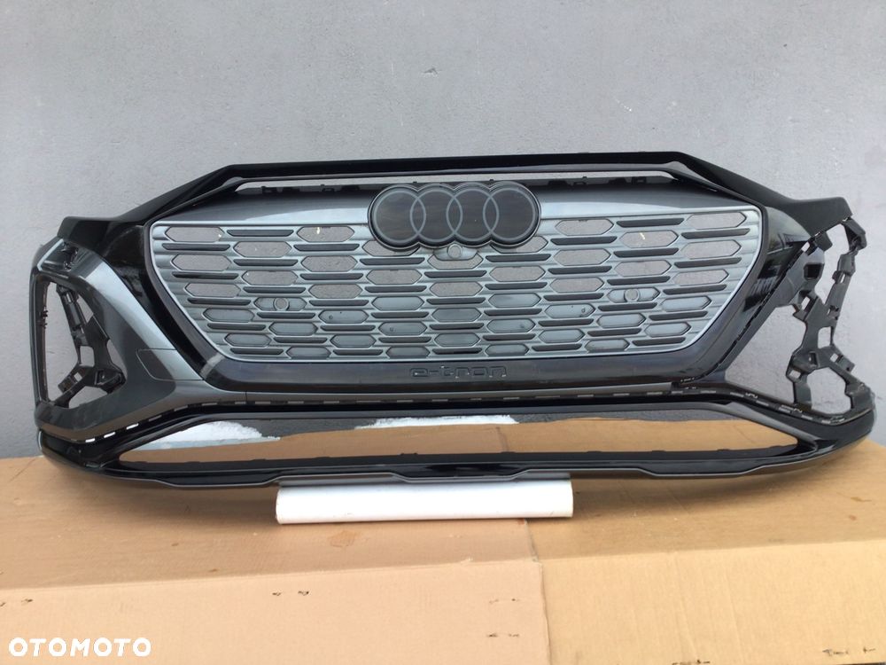 Zderzak przedni Audi e-tron 4KE S-line Lift