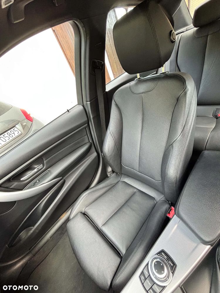 BMW Seria 3 328i - 15