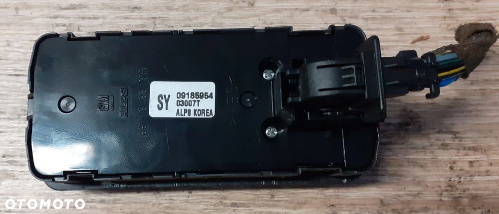 PRZEŁĄCZNIK SZYB DRZWI KIEROWCY OPEL VECTRA C - 2