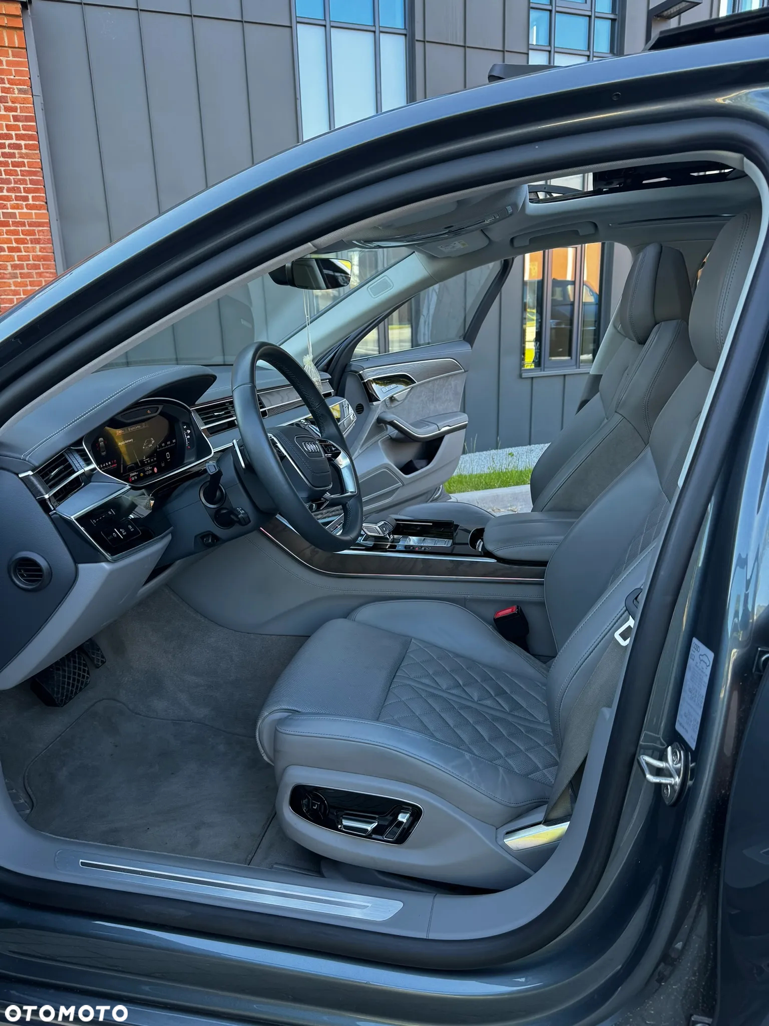 Audi A8 - 24