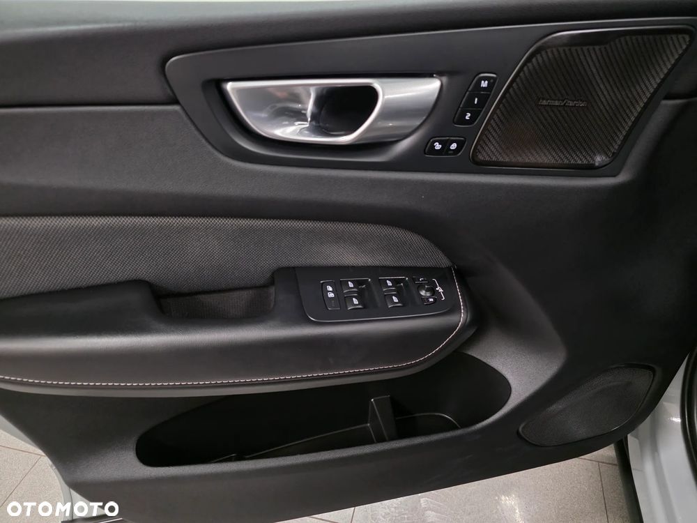 Volvo XC 60 B4 D Geartronic RDesign - 24