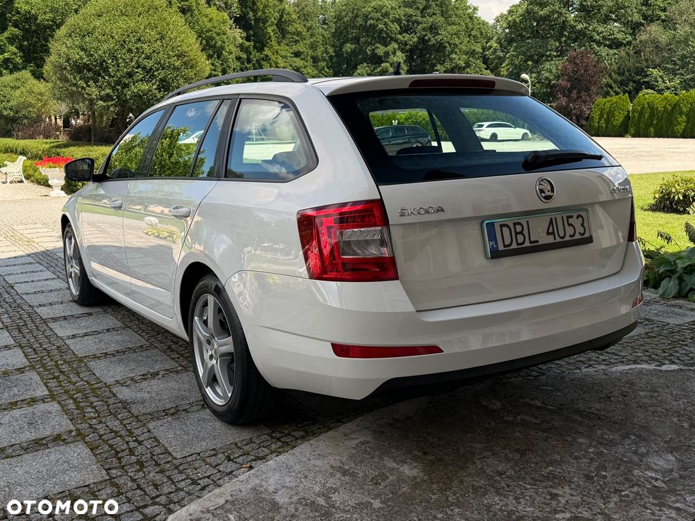 Skoda Octavia 1.6 TDI Ambition DSG - 4