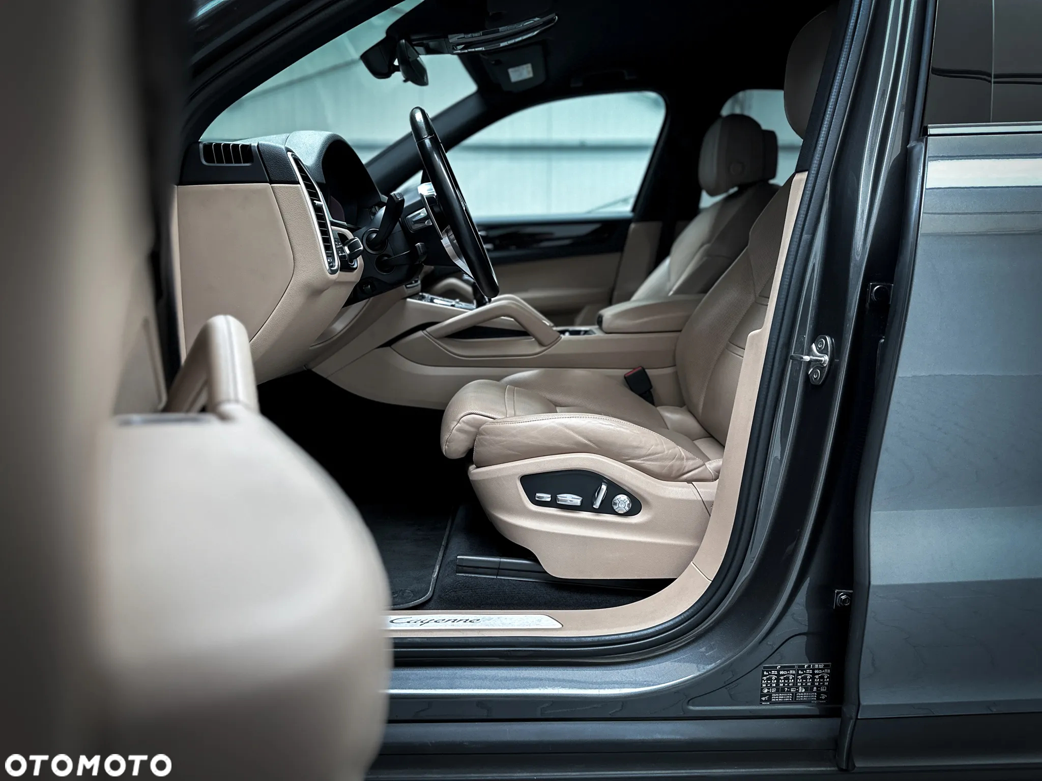 Porsche Cayenne Standard - 18