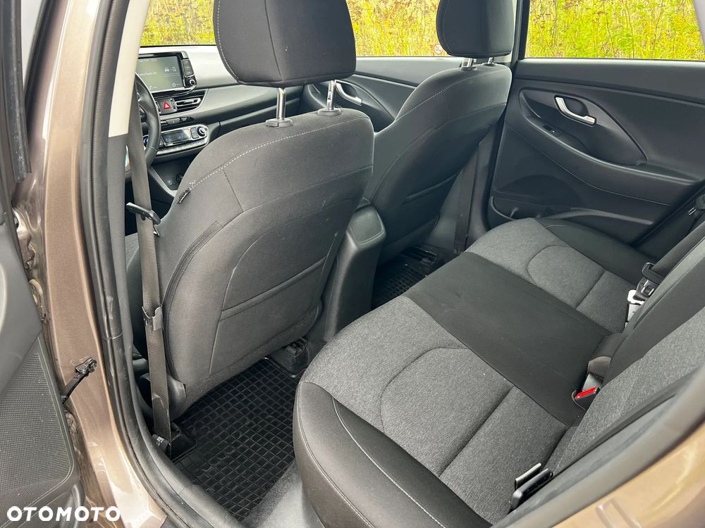 Hyundai i30 1.5 T-GDI 48V Smart - 37