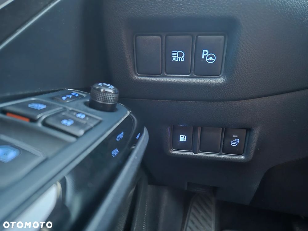 Toyota C-HR 1.8 Hybrid GPF Executive - 17