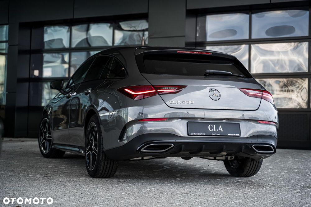 Mercedes-Benz CLA - 12
