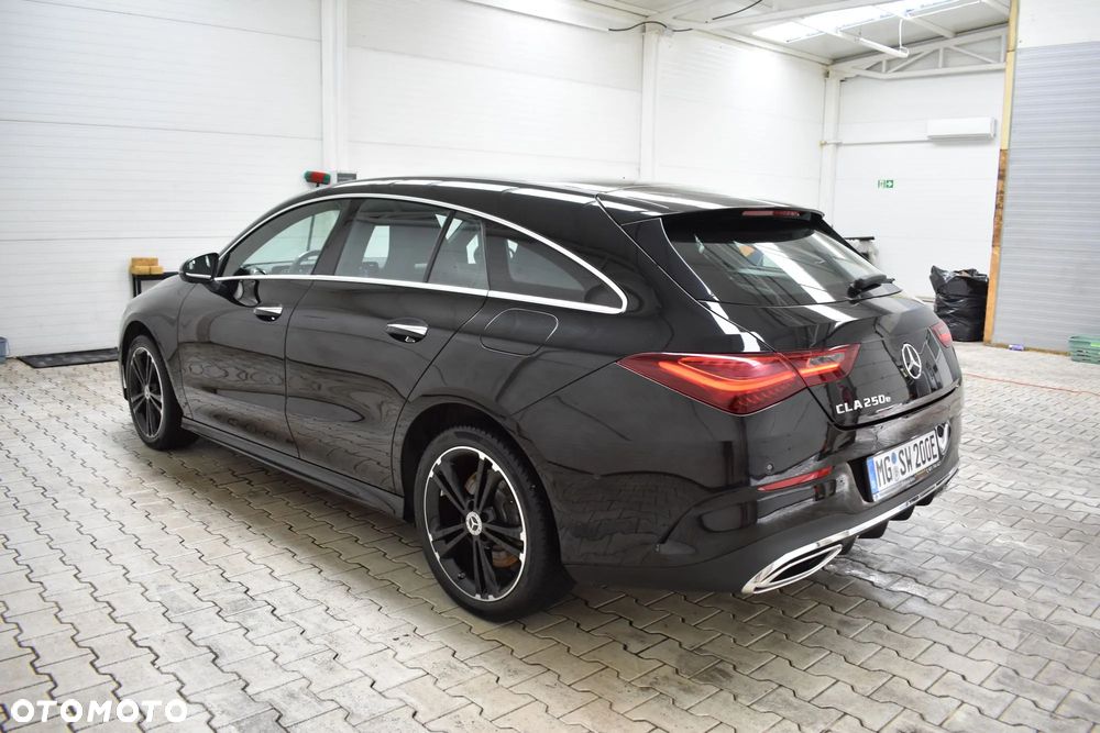 Mercedes-Benz CLA 250 e PHEV AMG Line 8G-DCT - 15