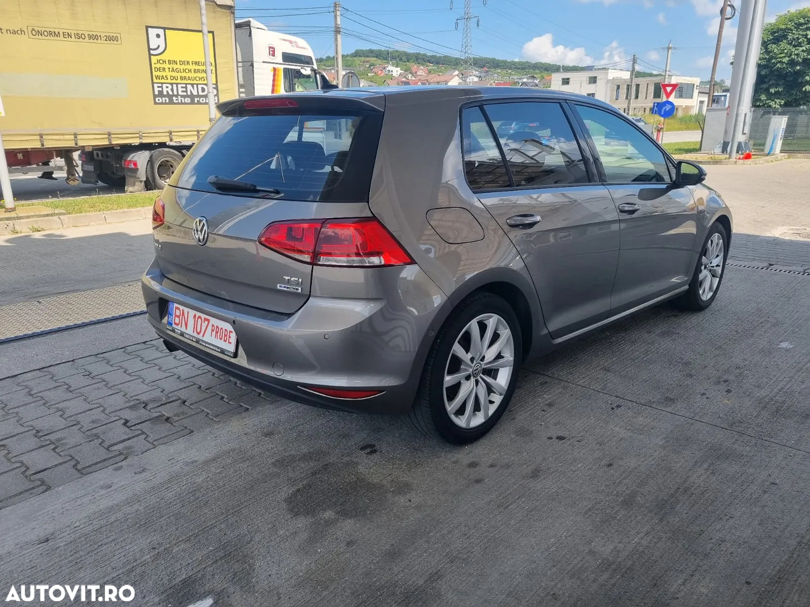 Volkswagen Golf 1.2 TSI BMT Highline - 4