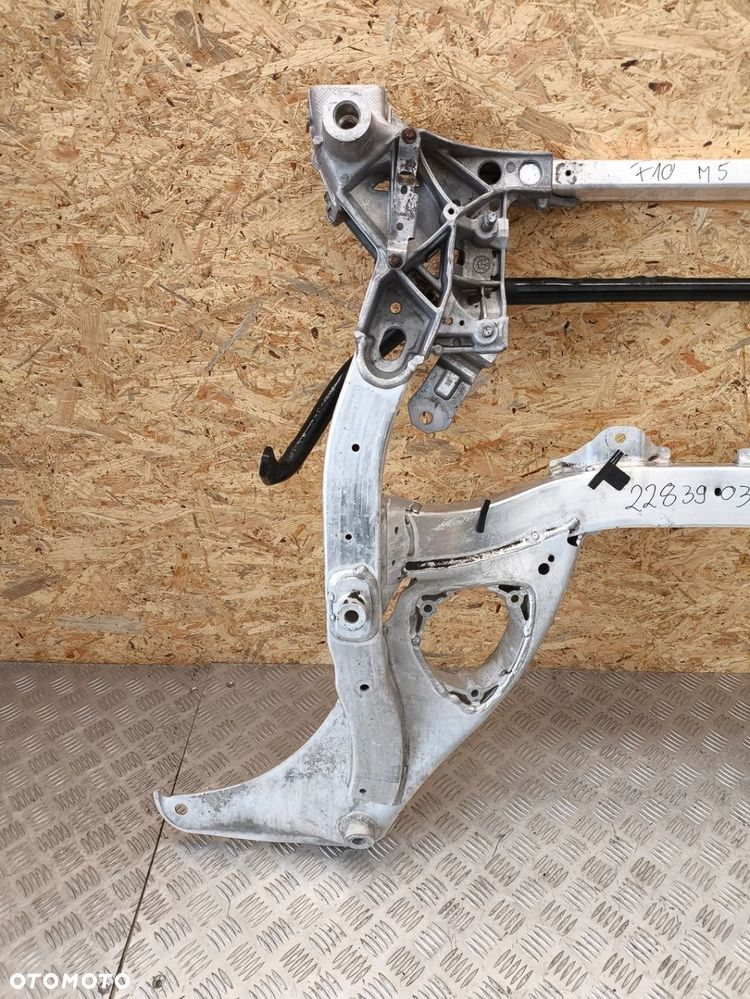 BMW M5 F10 M6 F06 F12 F13 SANKI WÓZEK KOŁYSKA BELKA ZAWIESZENIA 2283903 - 5