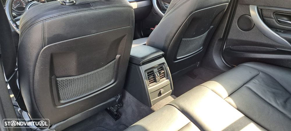 BMW 320 d Sport Line - 12