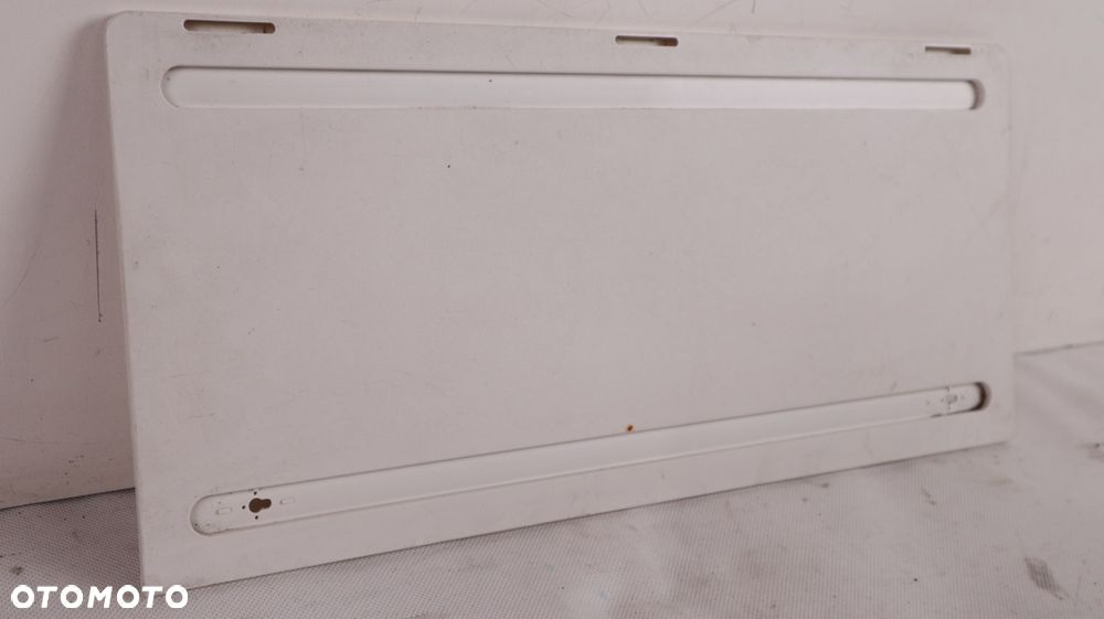 KAMPER PRZYCZEPA KEMPINGOWA ZAMKNIĘCIE KRATKI WENTYLACYJNEJ LODÓWKI  48 CM X 22,3 CM - 3