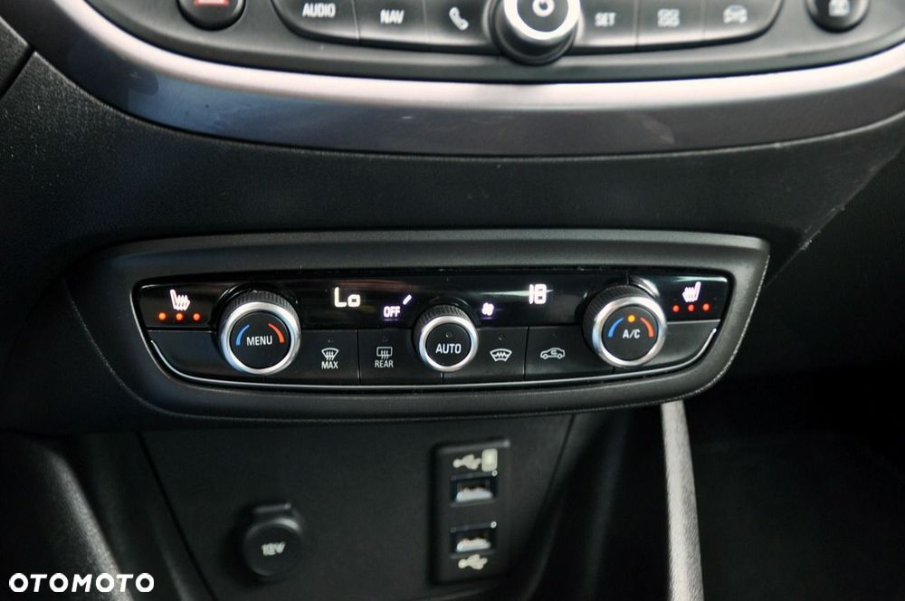 Opel Crossland X - 32
