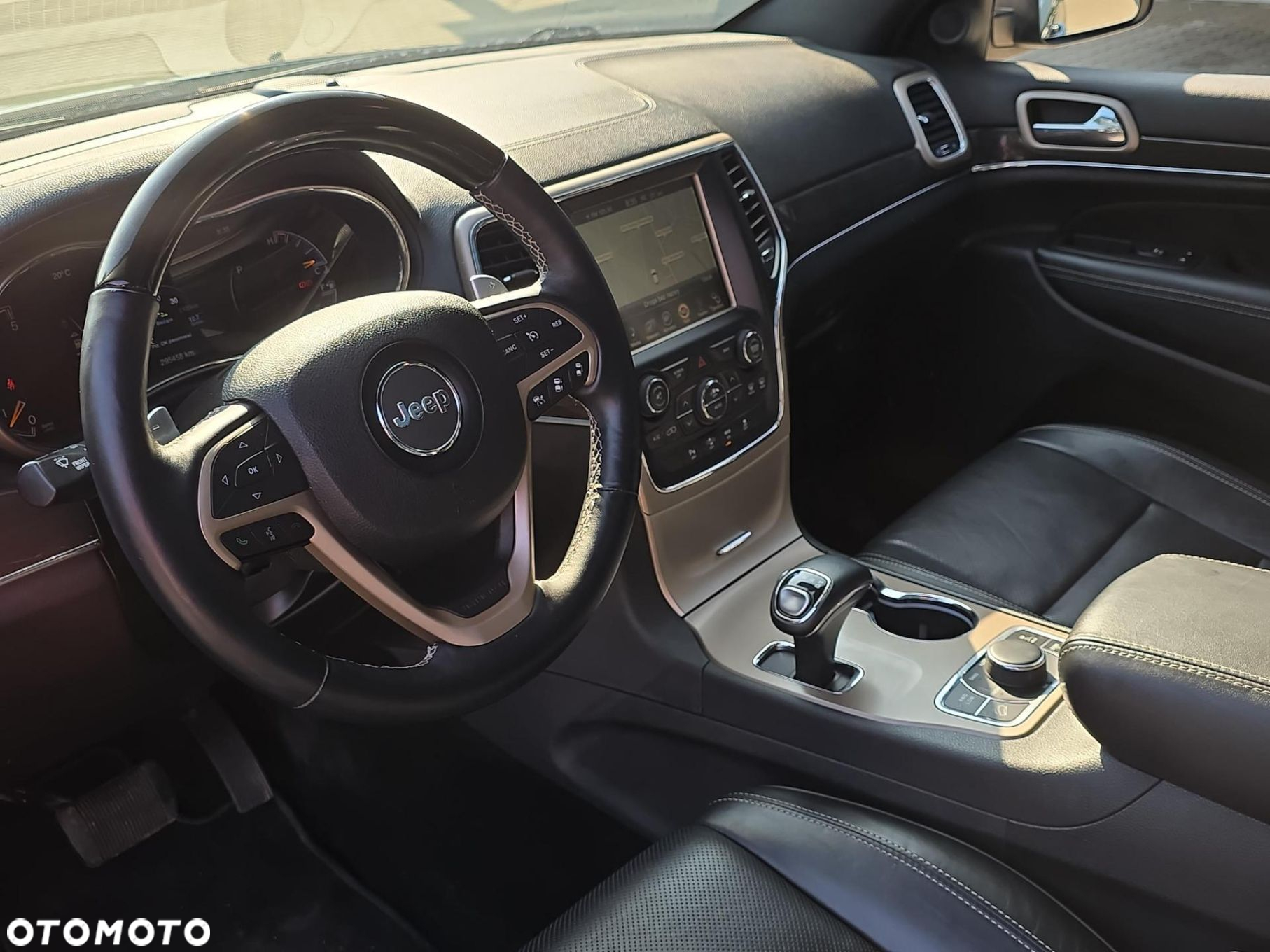 Jeep Grand Cherokee - 17