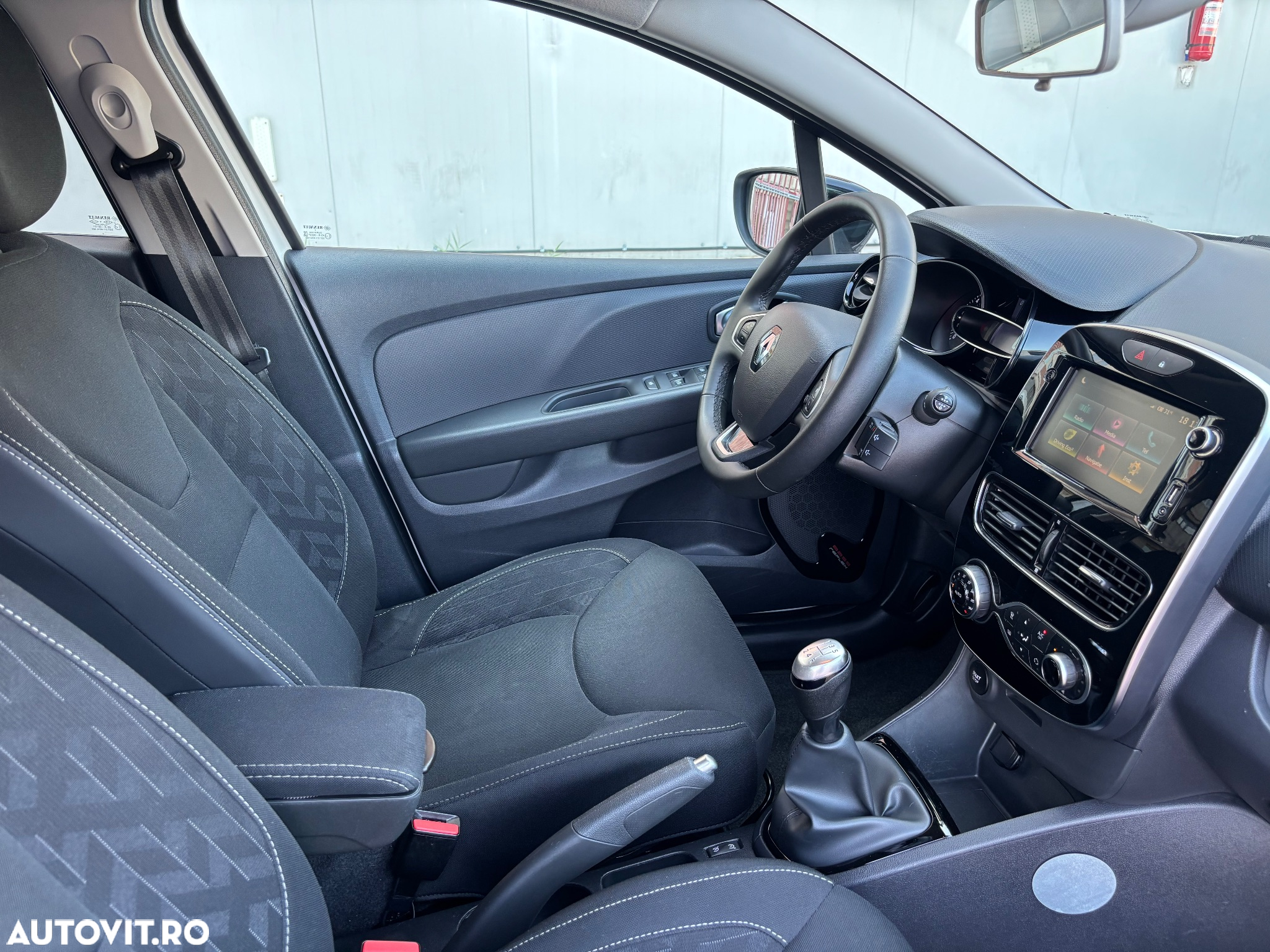 Renault Clio (Energy) TCe 90 Start & Stop LIMITED - 27