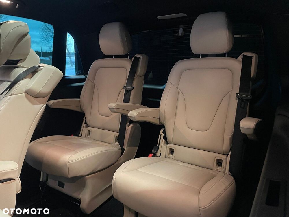 Mercedes-Benz Klasa V - 17