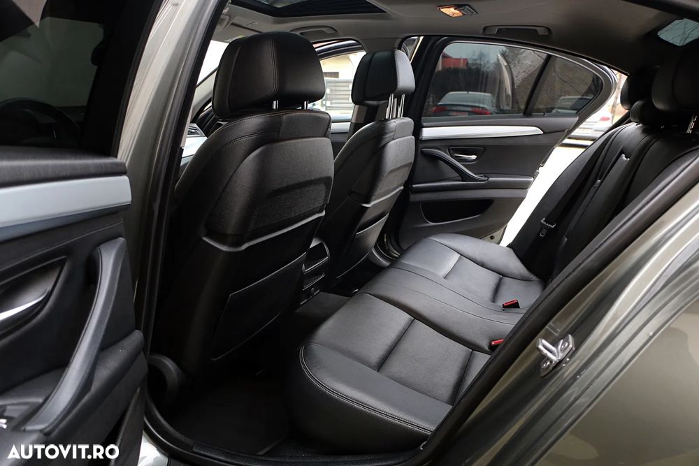 BMW Seria 5 520d Aut. - 13