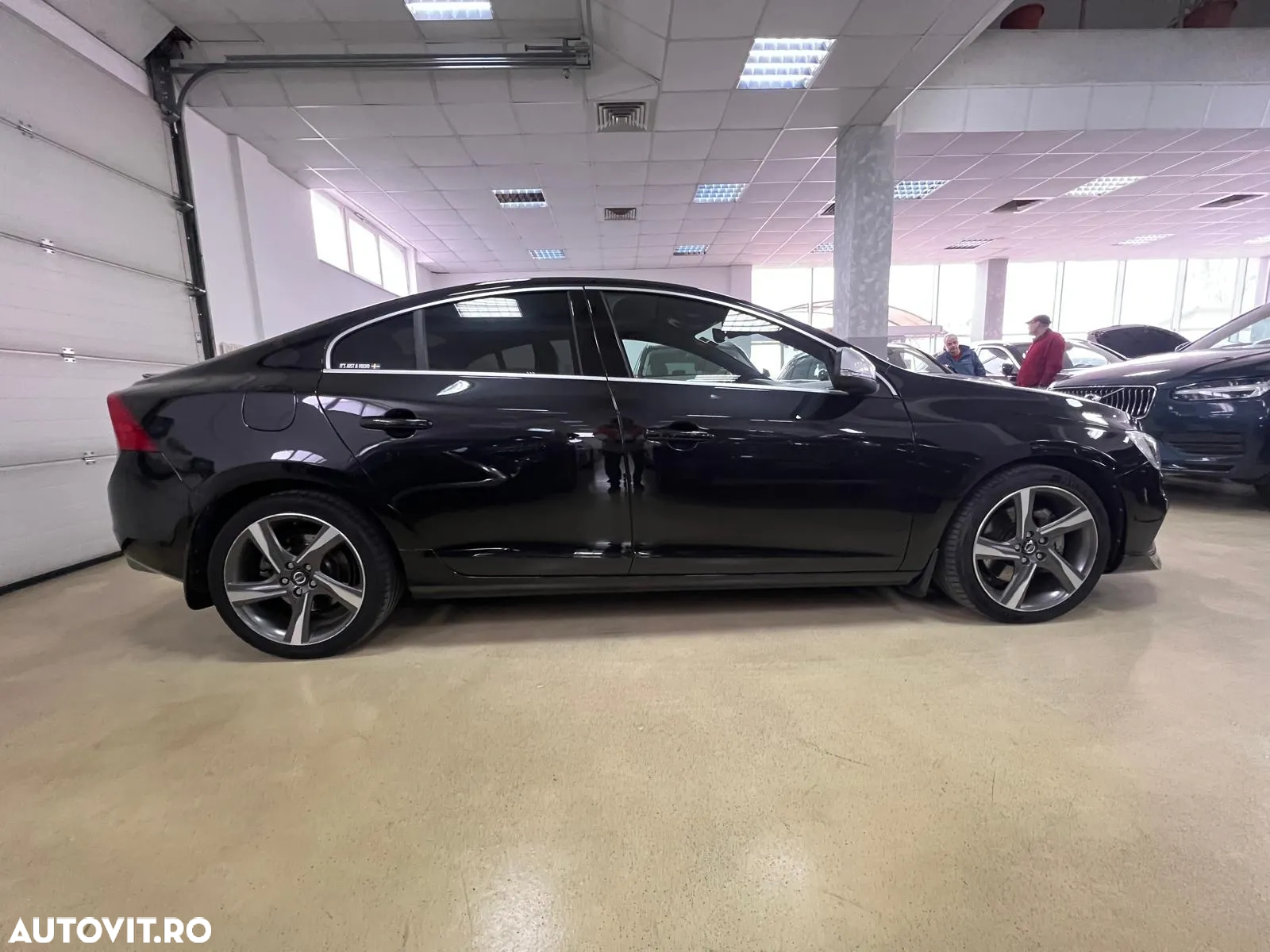 Volvo S60 T5 Momentum - 4