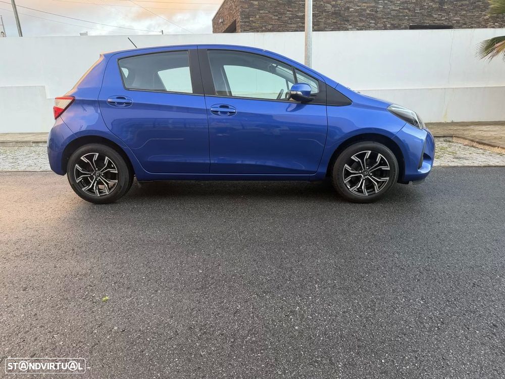 Toyota Yaris 1.0 VVT-i Exclusive - 4