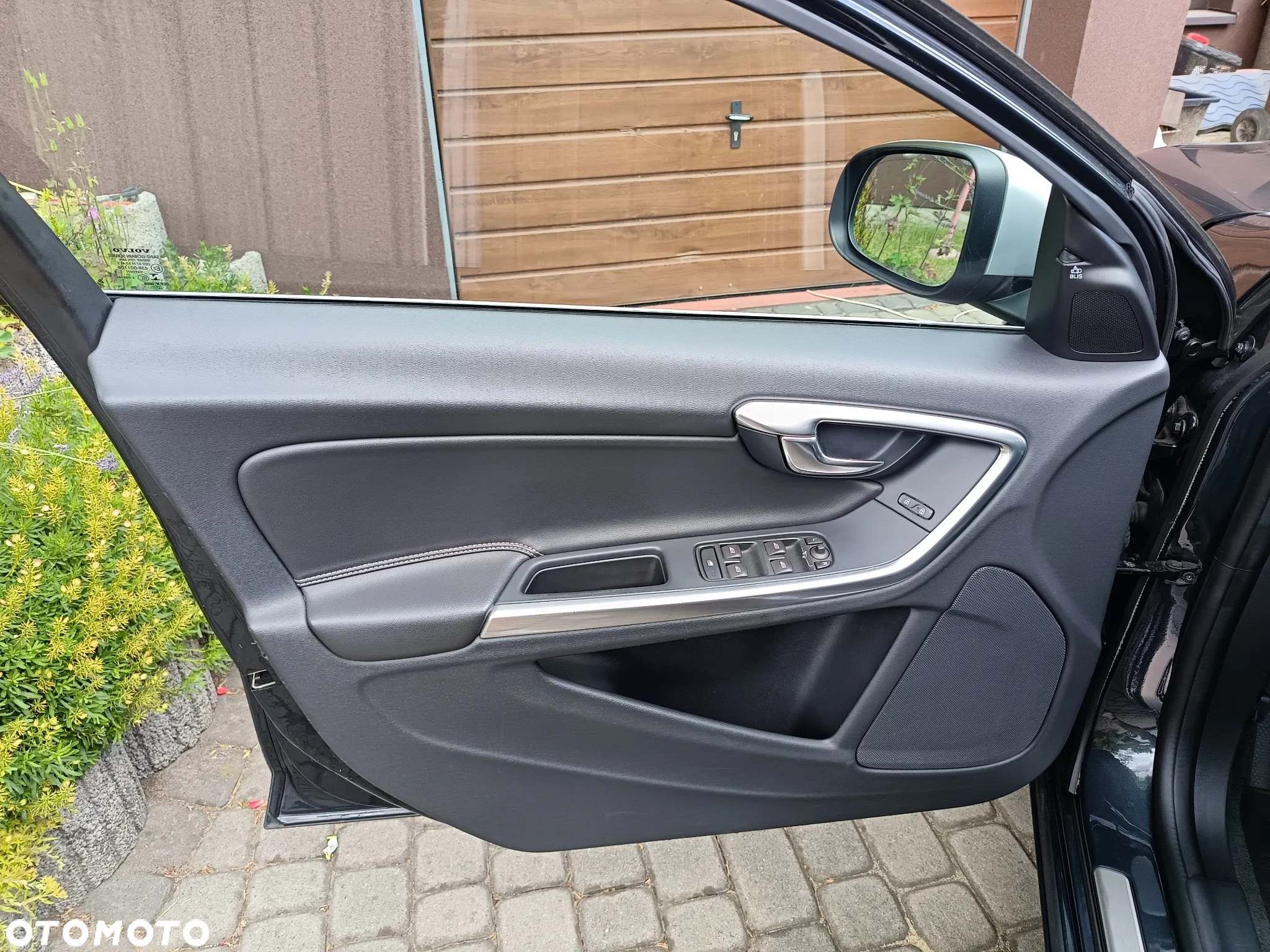 Volvo V60 T6 AWD R-Design Summum - 19