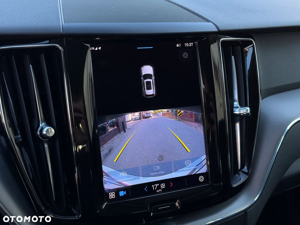 Volvo XC 60 B4 B Momentum Pro - 19