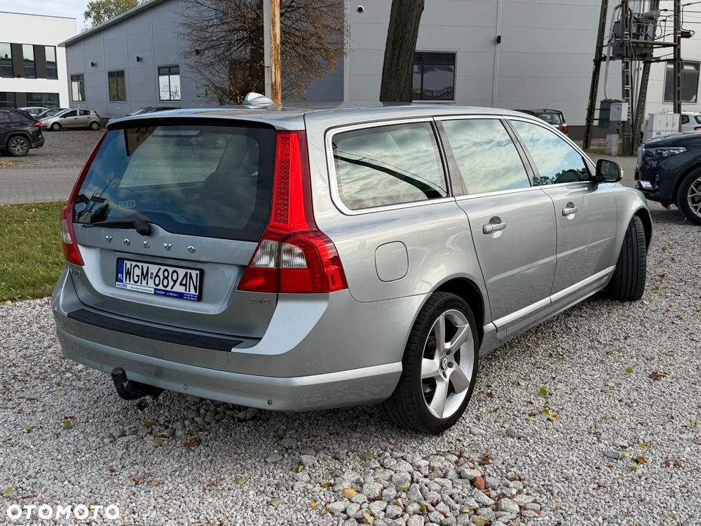 Volvo V70 2.4D Momentum - 11