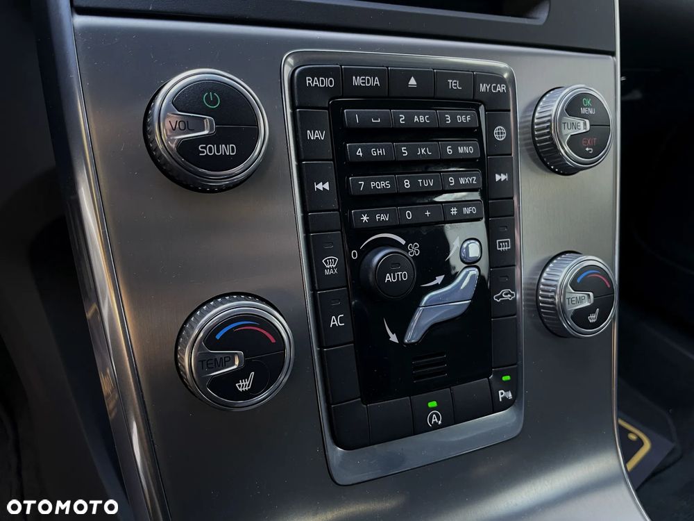 Volvo V60 T3 Summum - 30