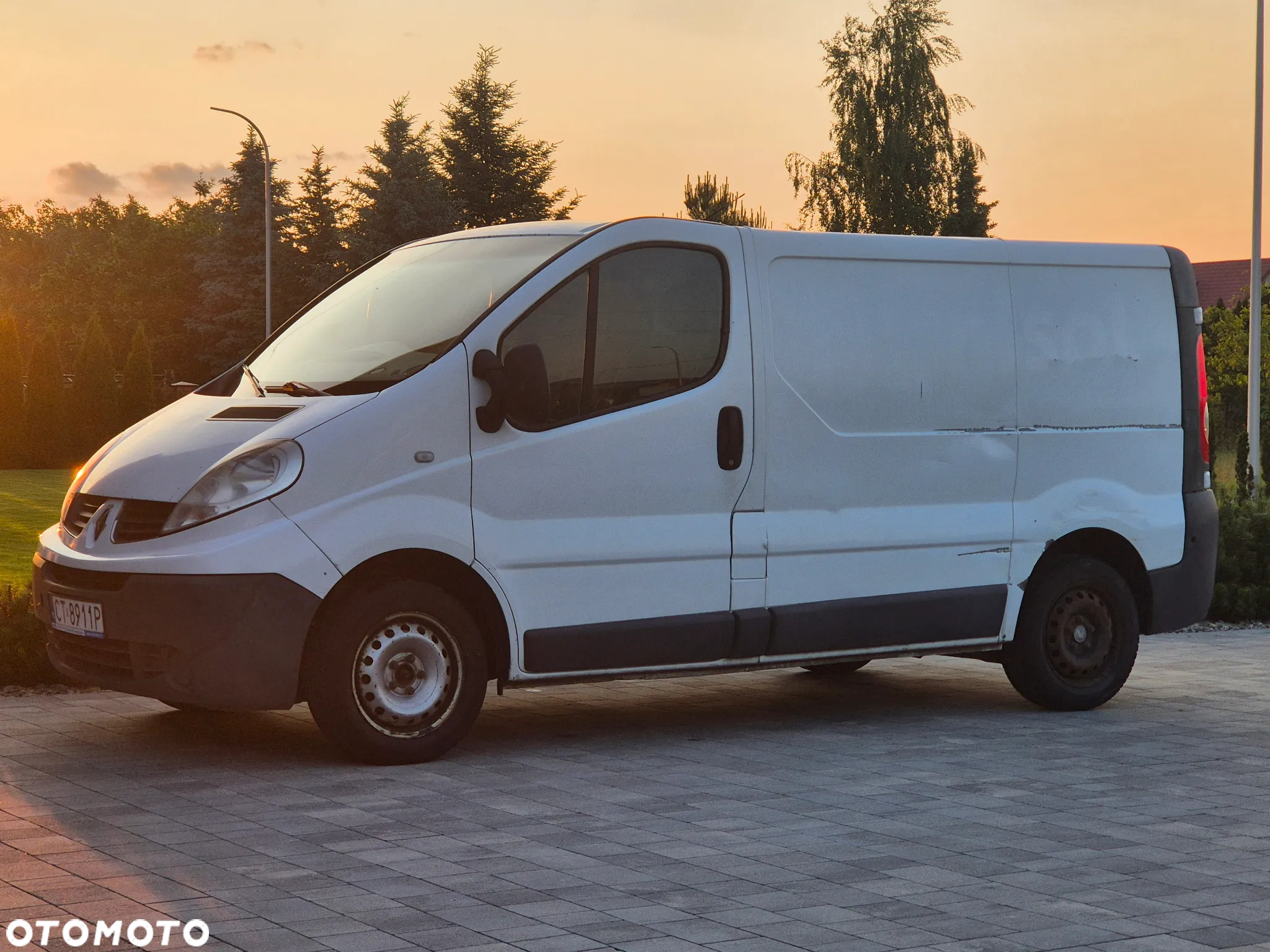 Renault TRAFIC - 10
