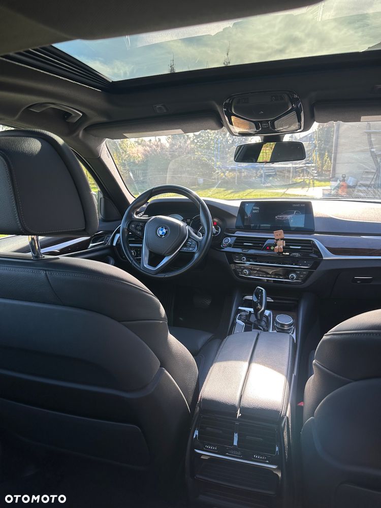 BMW Seria 5 540i xDrive Sport Line - 8