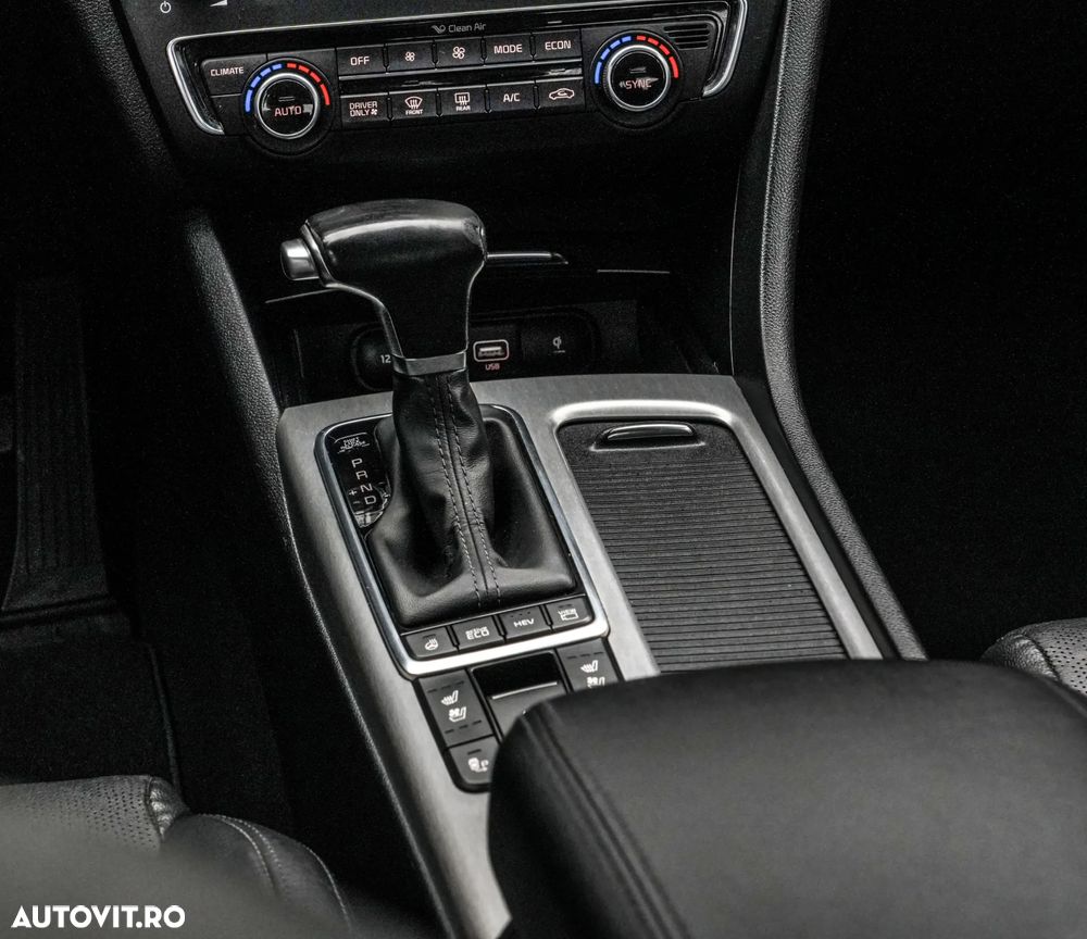 Kia Optima - 20