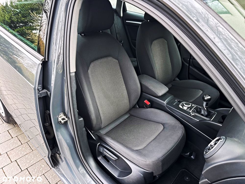 Audi A3 Sportback 1.6 TDI design - 35