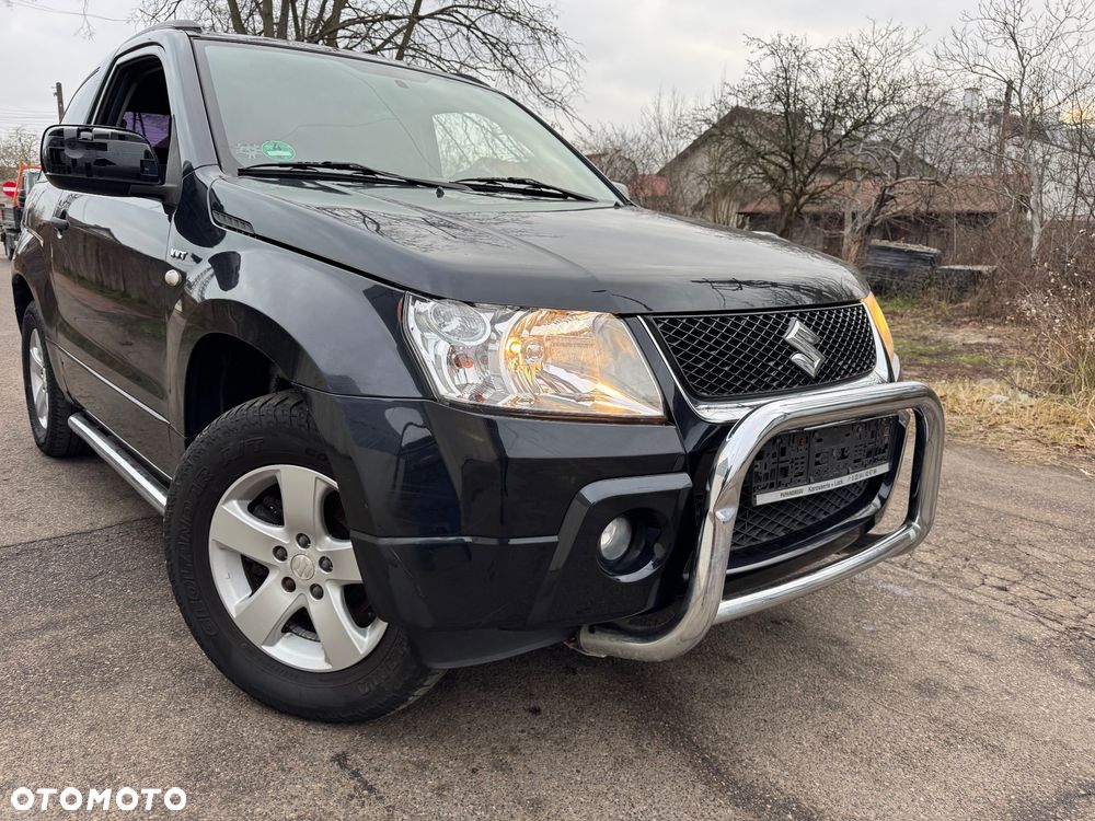 Suzuki Grand Vitara 1.6 Black&White - 1