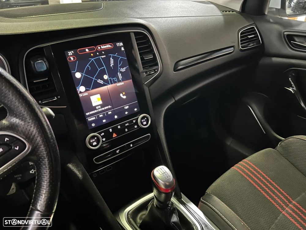 Renault Mégane Sport Tourer 1.3 TCe GT Line - 26