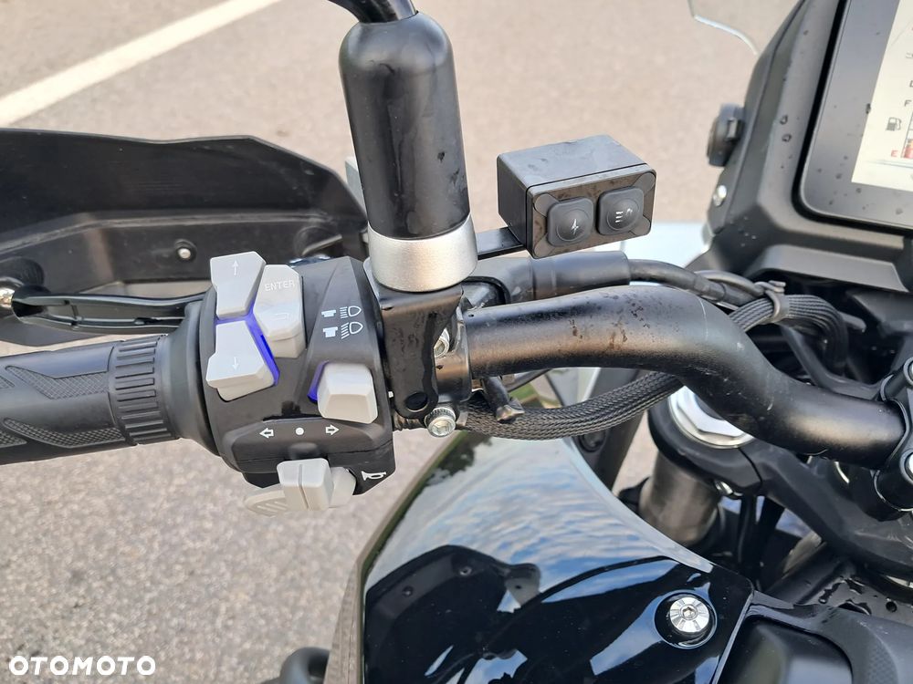 QJMOTOR SRK 700 - 11