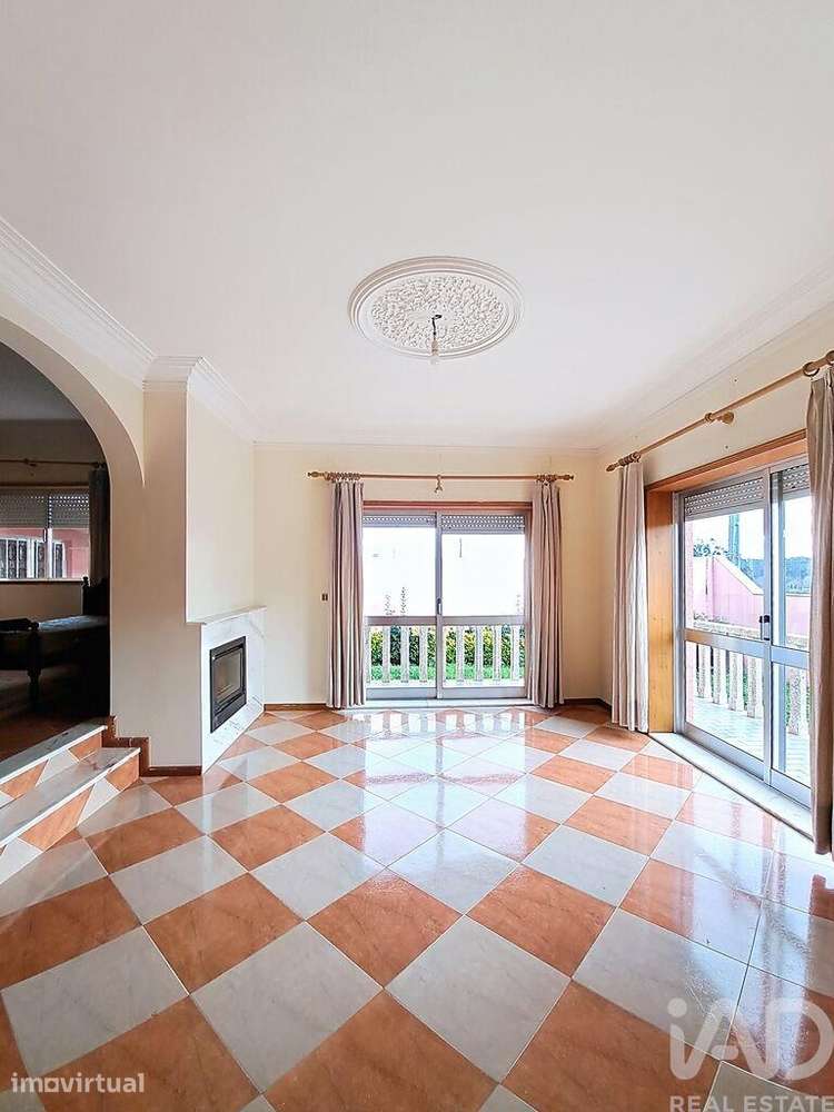 Casa / Villa T5 em Guilhabreu de 213 m2 - Grande imagem: 3/29