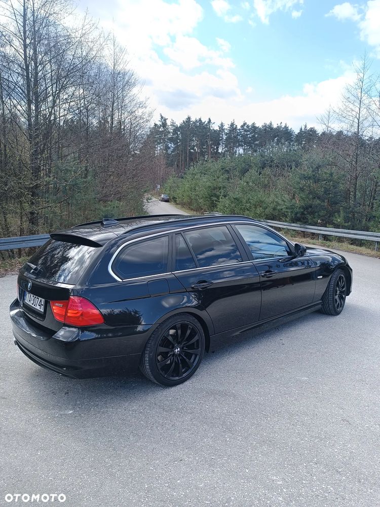BMW Seria 3 318d - 11