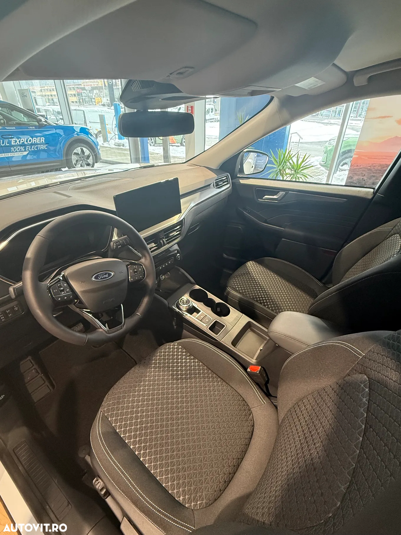 Ford Kuga 1.5 EcoBoost A8 FWD Titanium - 8