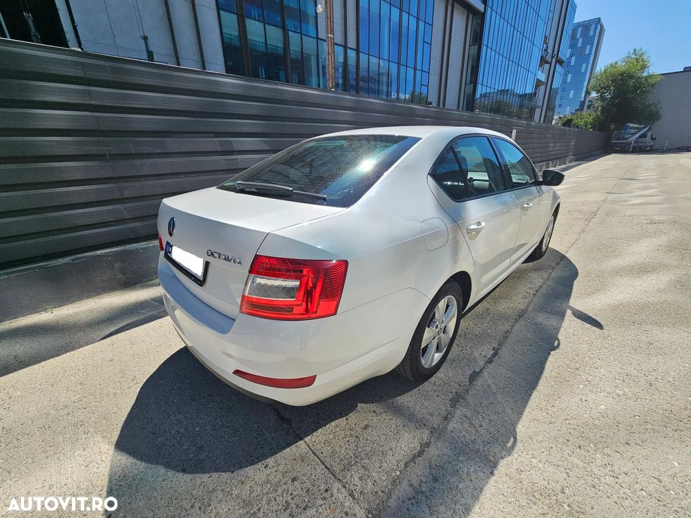 Skoda Octavia 1.6 TDI AMBITION - 13