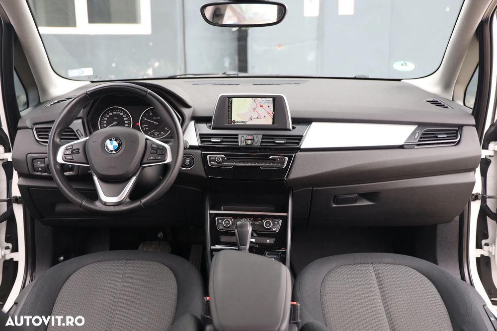 BMW Seria 2 218d Aut. - 12