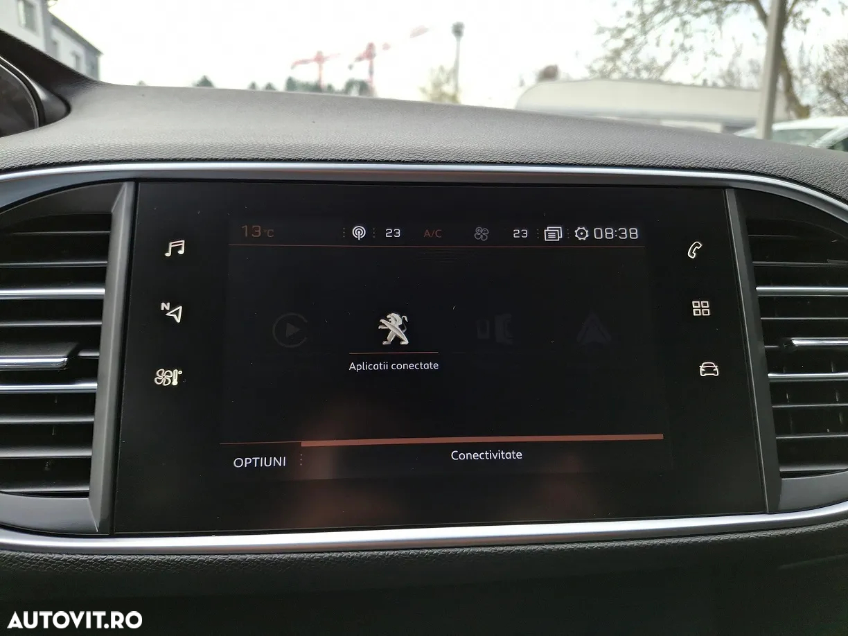 Peugeot 308 1.2 L PureTech Turbo S&S Allure - 19