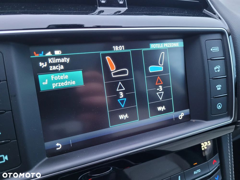 Jaguar F-Pace 3.0 V6 AWD R-Sport - 12